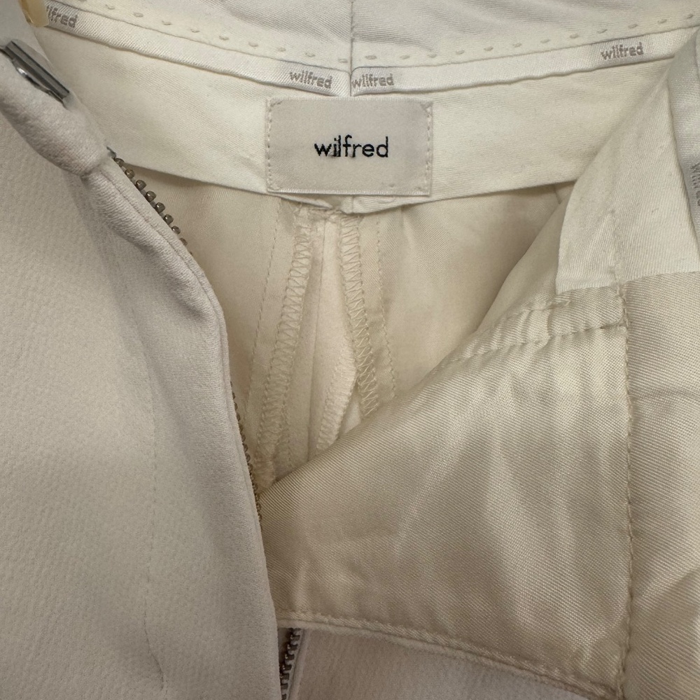 Aritzia Wilfred Light Birch Effortless 5in Shorts 0 - Picture 10 of 10